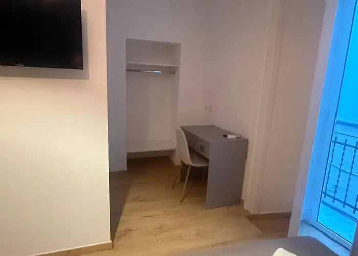 Salvator Rosa 67 나폴리