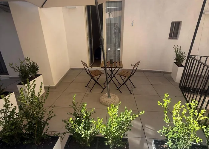 Salvator Rosa 67 3* 나폴리