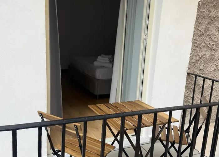 게스트하우스 Salvator Rosa 67 3*