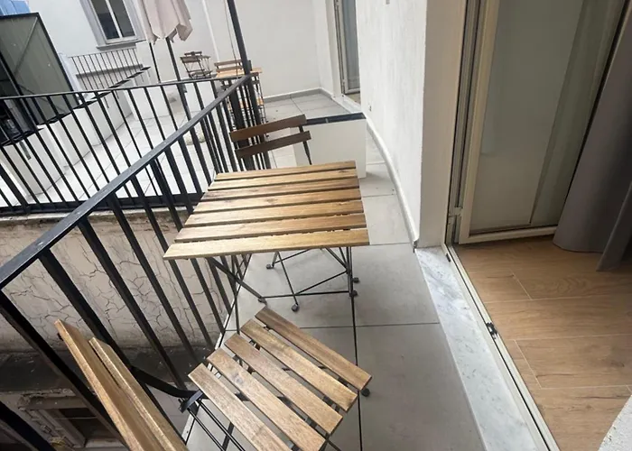 Salvator Rosa 67 나폴리