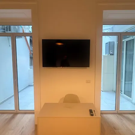 Πανσιόν Salvator Rosa 67