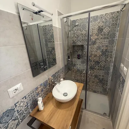 Salvator Rosa 67 3* Νάπολη