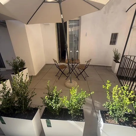 Salvator Rosa 67 3* Νάπολη