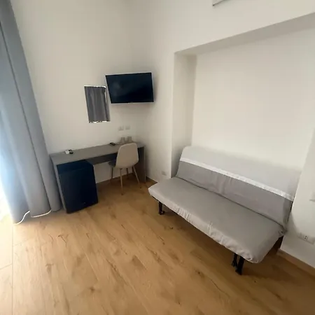 Πανσιόν Salvator Rosa 67